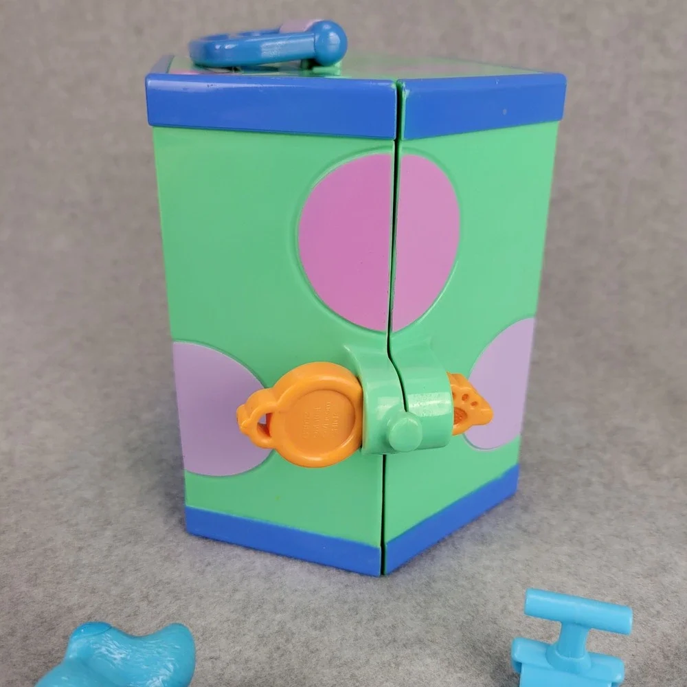 Mattel Blues Room Playset Kids Portable Carry Case Figures 2003